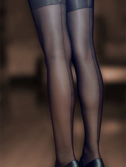 Schwarze Nahtstrümpfe, made to measure