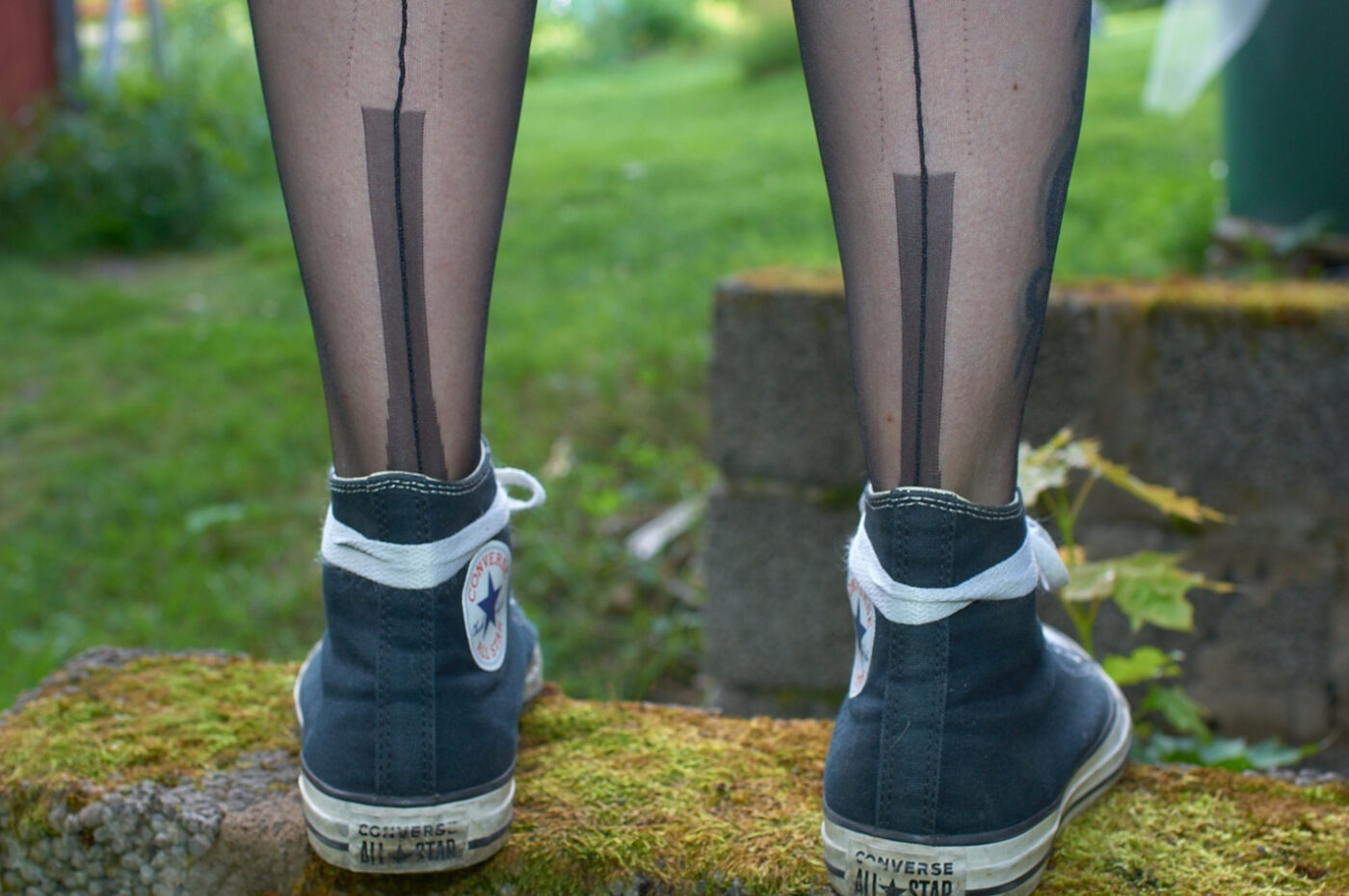 Hochferse von Nylons Gio Susan