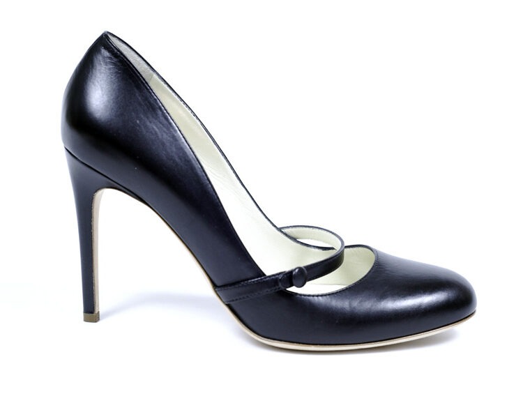 Rupert Sanderson Mary Jane Schuhe. Schuhgrösse 39,5. Auf dem Bild sind nur die Schuhe zu sehen. Es ist ein Produktfoto.