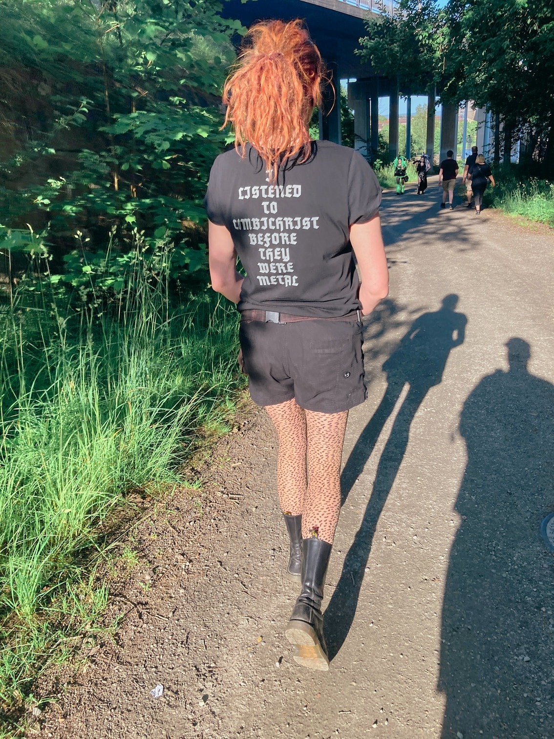 Strumpfhose von Wolford mit Doc Martens getragen