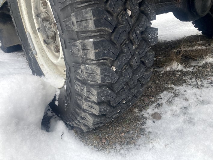 Land Rover Defender, nur ein Reifen