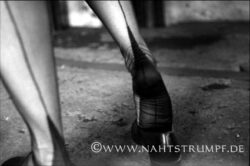 Touchable Point Heel FF Seamed stockings 100% Polyamid Stockinged feet.