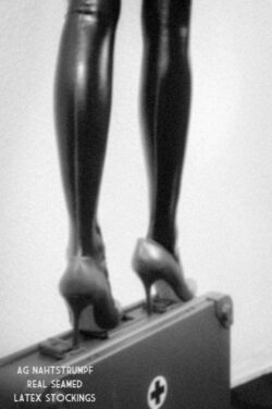 AG Nahtstrumpf realy seamed latex stockings Black and white kiste sani latex